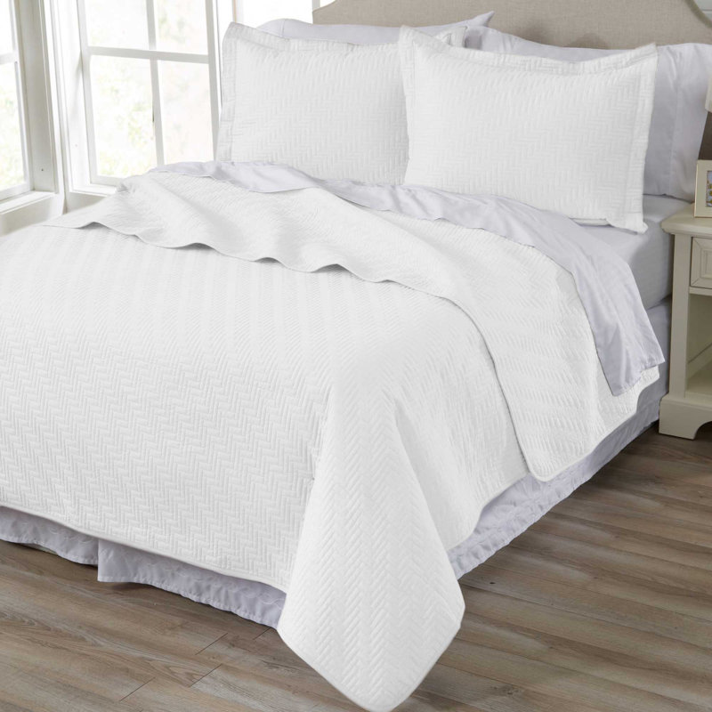 Ensemble de courtepointe légère en microfibre à chevrons, 3, Courtepointe pour grand lit + 2 taies décoratives, Blanc