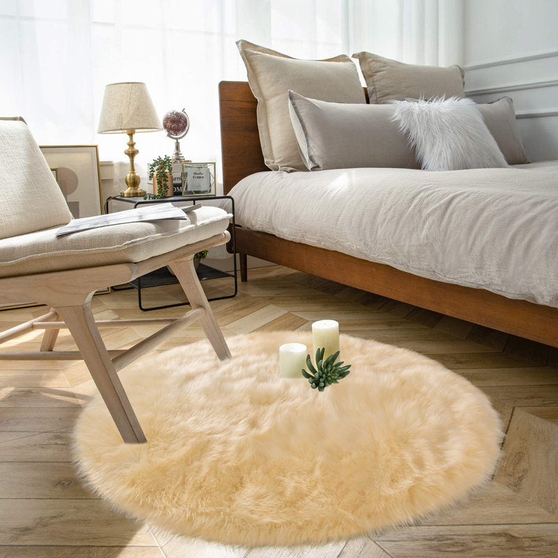 Chastina Faux Sheepskin Indoor Rug, Round 6'6"