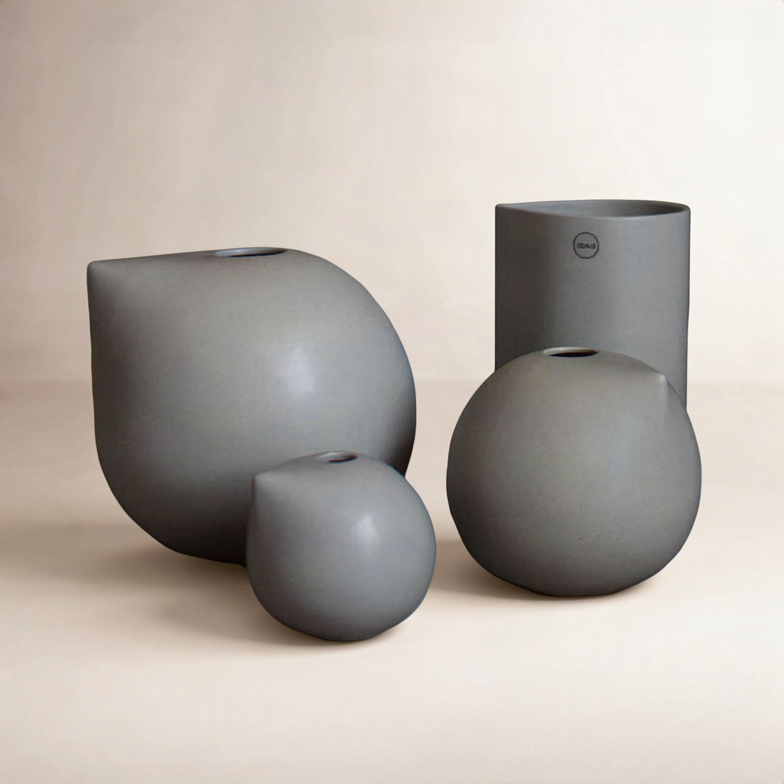 Chipped Ceramic Pot Planter, 3.94" H x 3.94" W x 3.94" D
