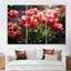 Tulipes rouges cramoisies se balançant dans un jardin ensoleillé - ensemble d'art mural tulipes-107763354-107763350