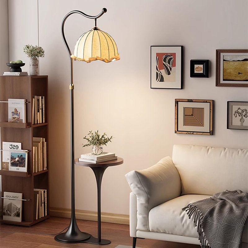 Lampes sur pied en bois massif noir sans fer