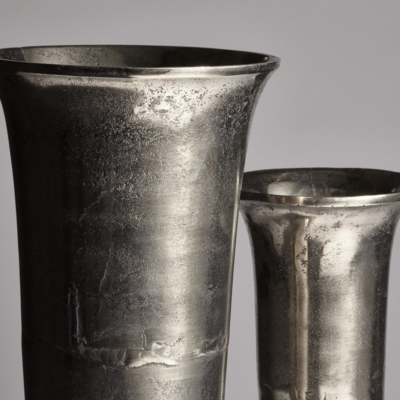Vase Relic, H 19,75 po x l 7 po x P 7 po