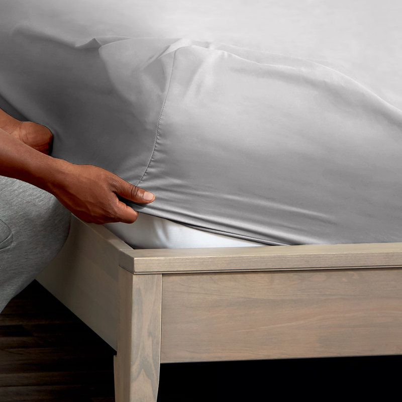 24" Extra Deep Pocket Microfiber Fitted Sheet, Queen Fitted Sheet, Light Gray