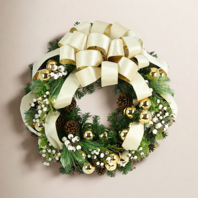 The Holiday Aisle® Jolett 32" Pine Wreath