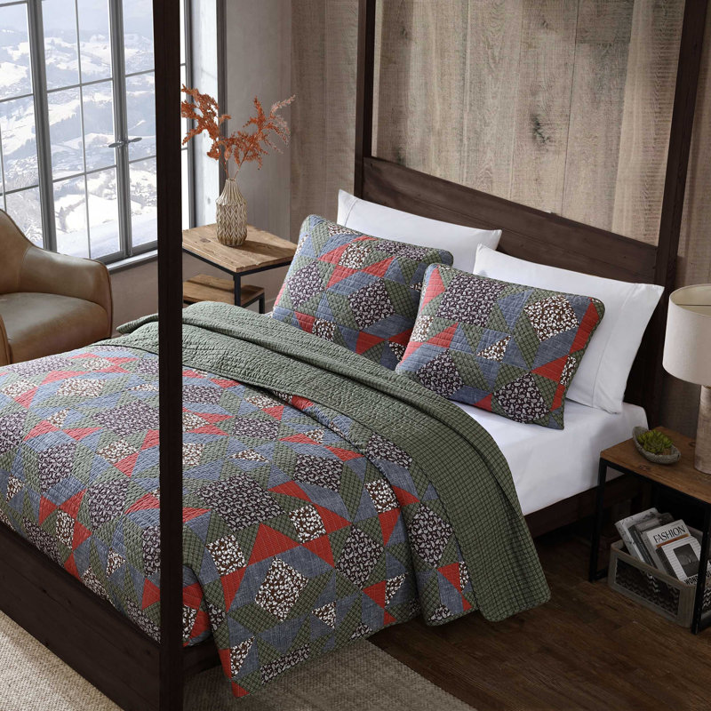 Full Patchwork Cotton Reversible Quilt Set in Brown
