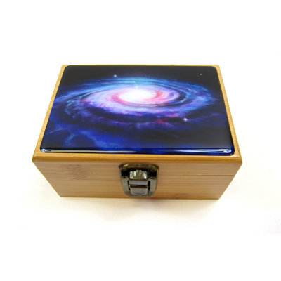 Boîte de rangement avec couvercle à charnière