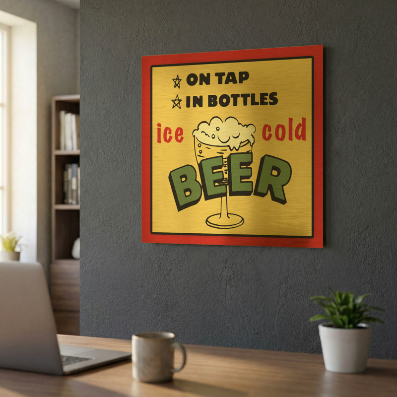 «Cold Beer 2» par Jean Plout, art mural en métal doré, 24 po x 24 po, 24"x24"