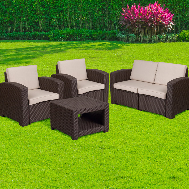 Ensemble de 4 chaises d'extérieur en faux rotin Alderman, causeuse et table brun chocolat