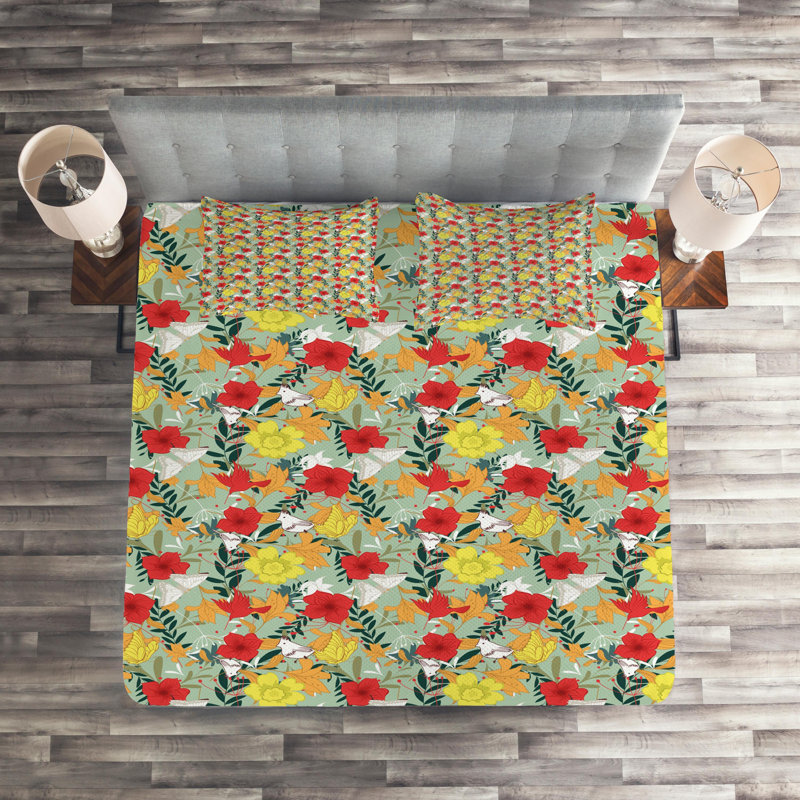 Farmhouse / Country Polyester Floral Coverlet, King Bedspread + 2 Shams, Yellow Floral