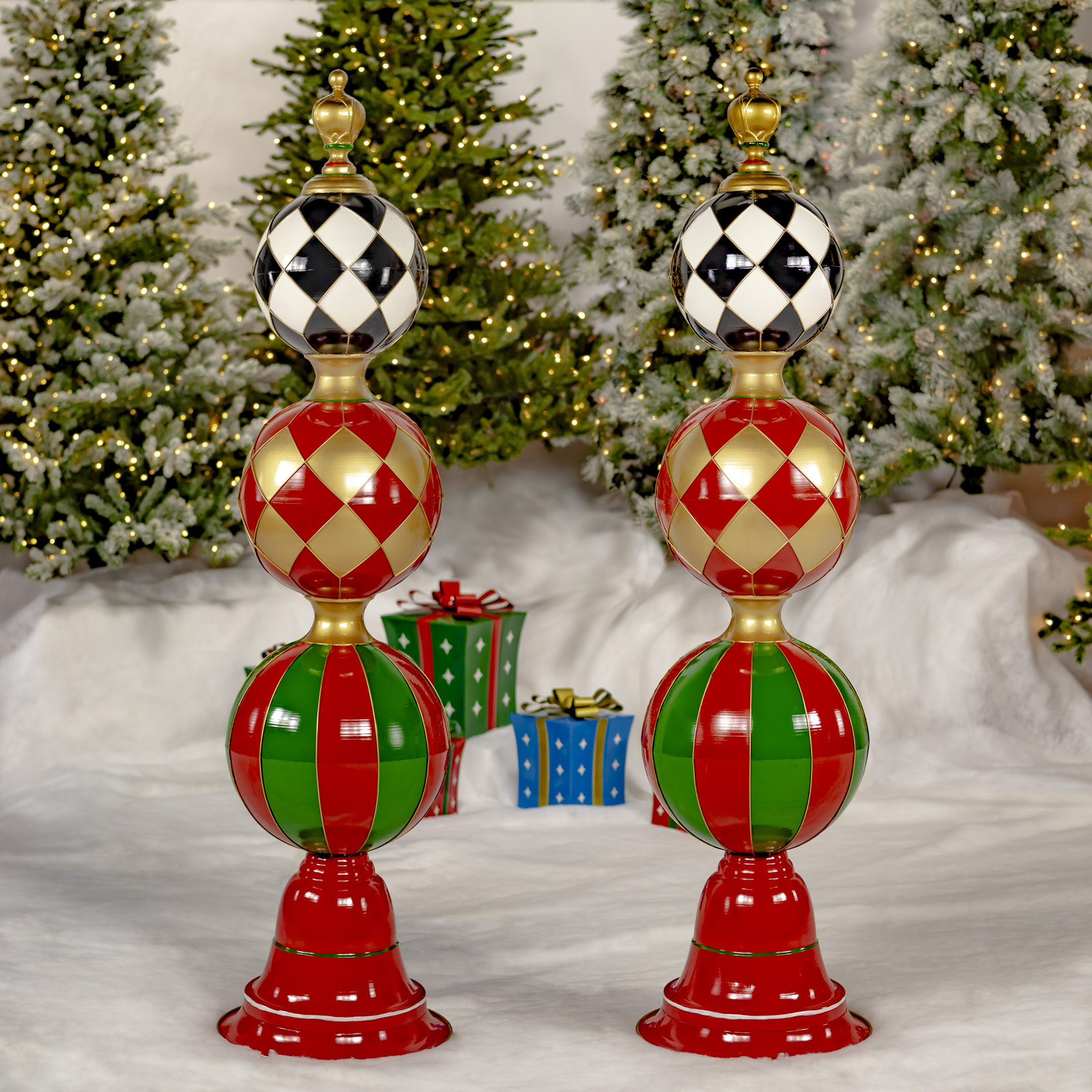 Diamond Print Iron Ornament Display Tower
