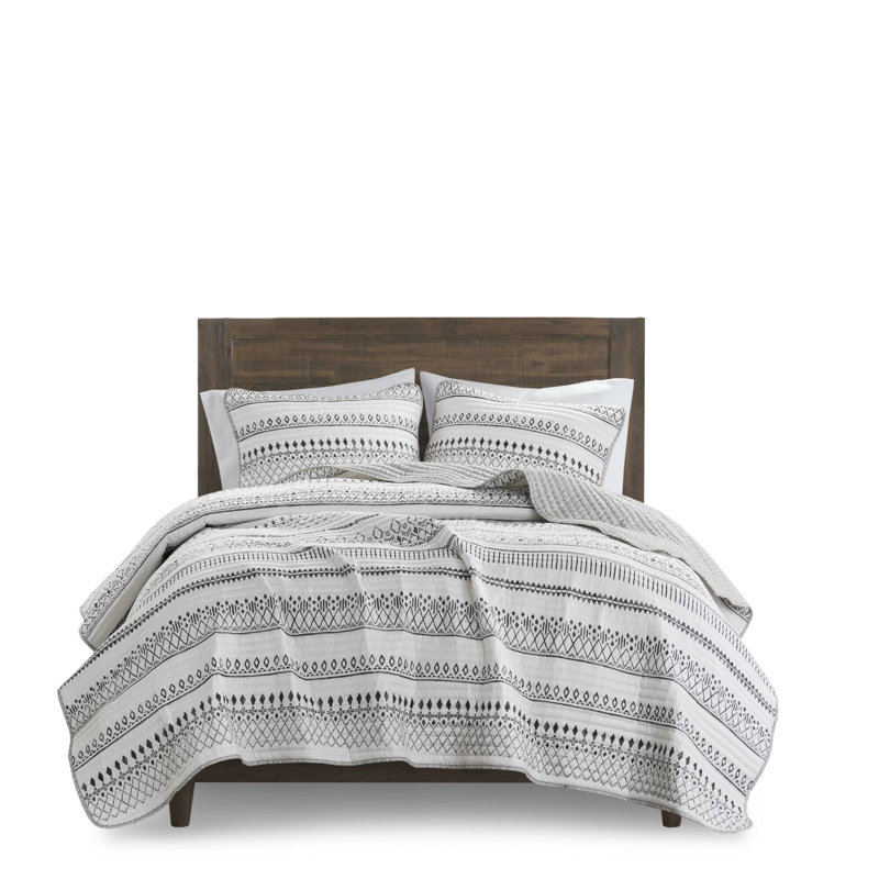 Fraser 3 Piece Printed Seersucker Quilt Set, King Coverlet + 2 King Shams, Ivory/Black