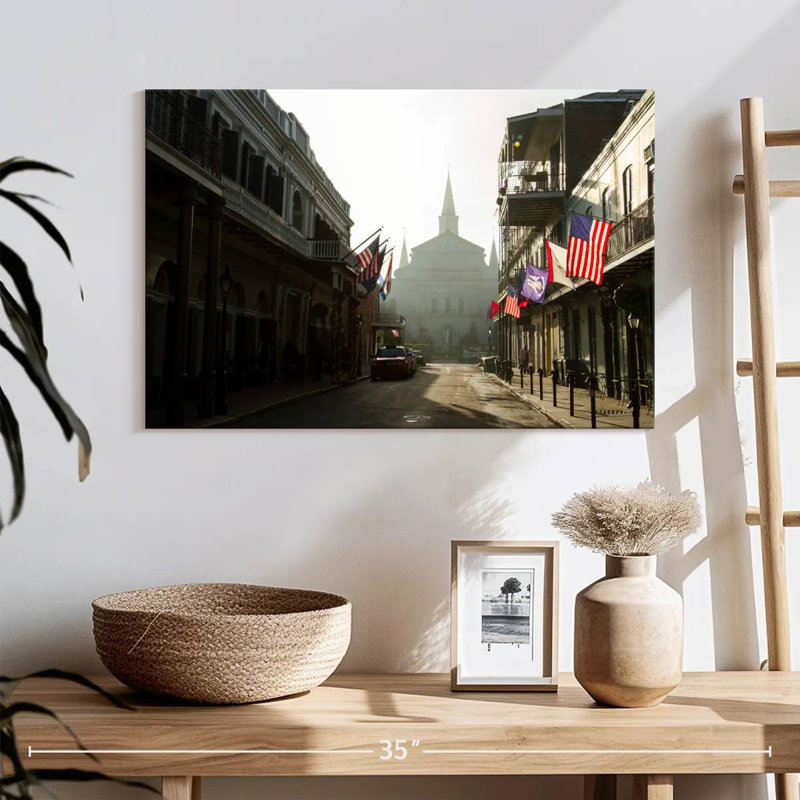 Ravi Street dans le quartier français, H 16 po x l 24 po
