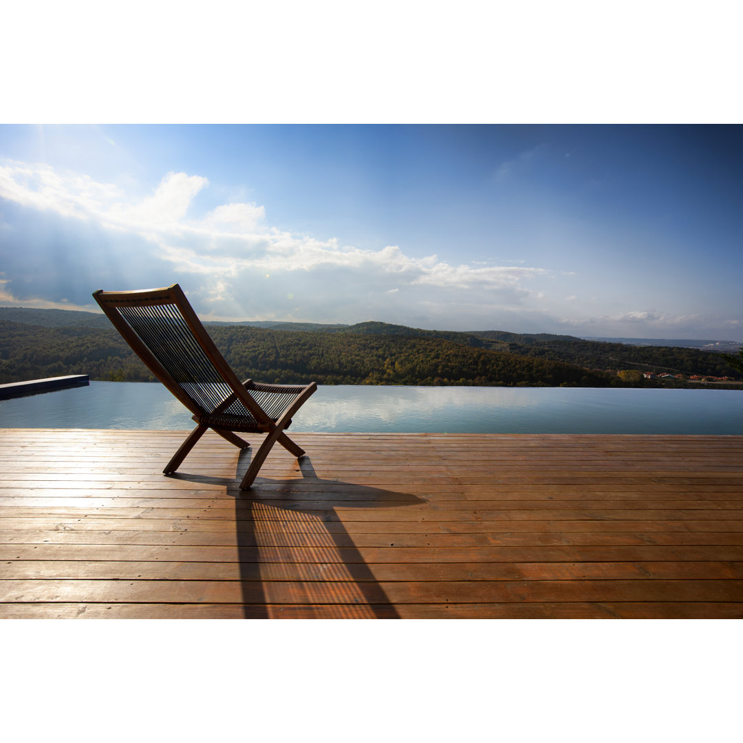 Luxuriöses Ferienhaus mit Infinity Pool von Bonetta - Ohne Rahmen auf Leinwand drucken