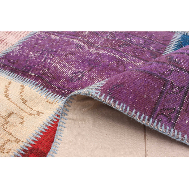 Tapis unique en laine noué à la main crème des années 1980 de 5 pi 8 po x 8 pi Pennee