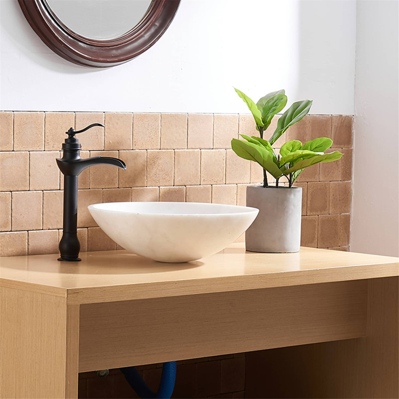 Single-handle Bathroom Faucet with Drain Assembly