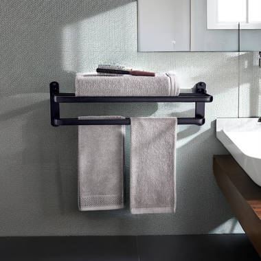 Sold at Auction: Water Ridge Hotel Style Towel Rack & Towels