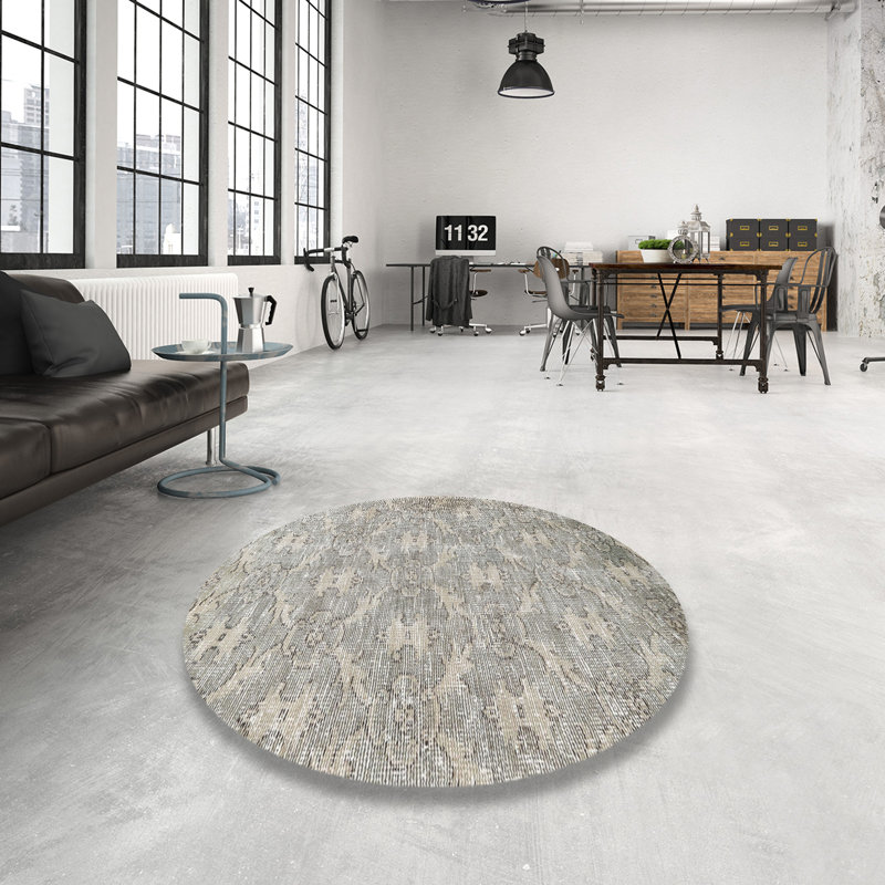 Indoor Rug, Round 3'