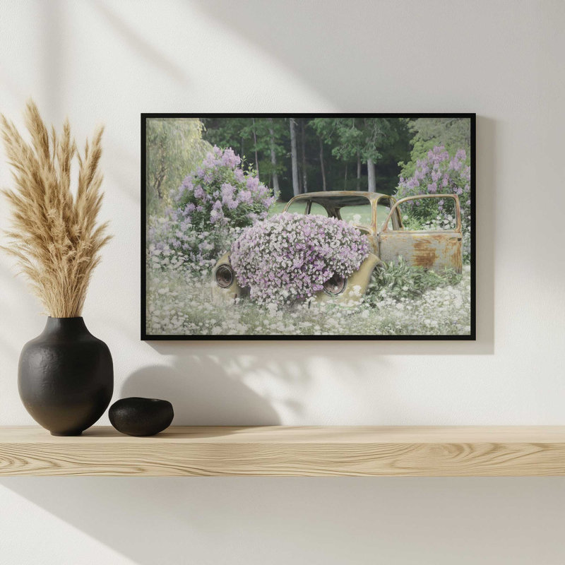 «Floral Beetle» par Lori Deiter, reproduction d'art, L 18 po x H 12 po, Argent, Impression encadrée