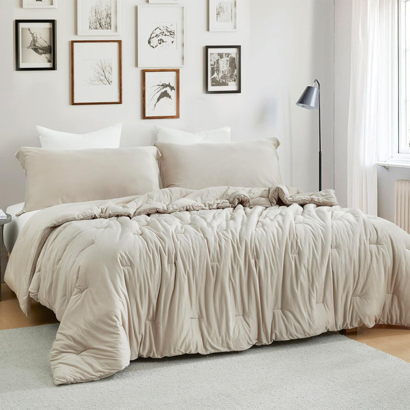 Ensemble d'édredon en nylon noir 5 pièces, Édredon très grand Alaskan + 4 taies décorative, Beige