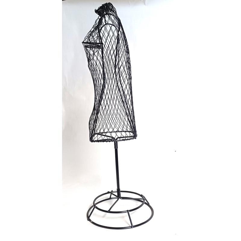 Wire Dress On Stand Décor