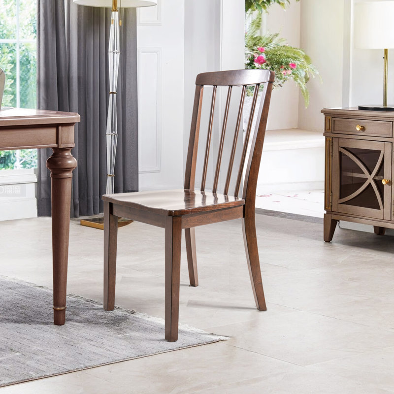 Chaise en bois massif à dossier en lattes avec finition espresso