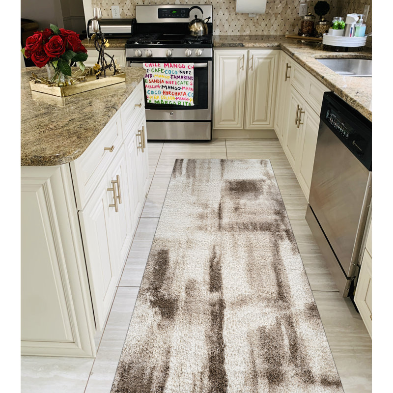 Armannai Abstract Indoor Rug, Runner 2'6" x 8'