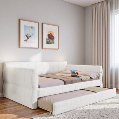 Upholstered Daybed With Usb And Trundle