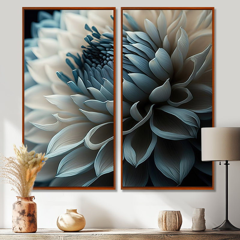Dahlia bleu et blanc II, 32" H x 32" W, Brown, Impression encadrée flottante