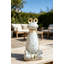Figurine abstraite grenouille blanche en magnésium avec bras et yeux dorés, parfaite pour un décor moderne et rustique