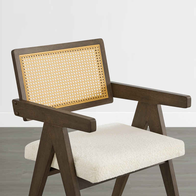 Chaise rembourrée avec dossier en rotin tissé, Noyer