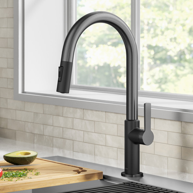 Oletto Single Handle Pull-Down Kitchen Faucet