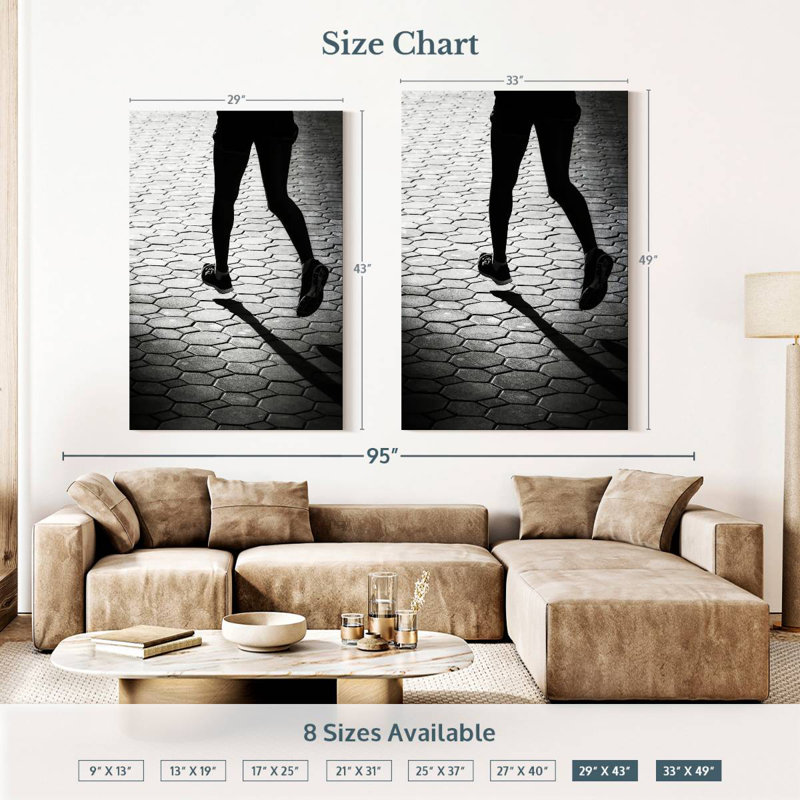 Sireci BW Jogging, 51" H x 34" W