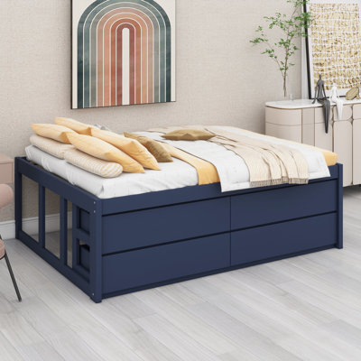 Un lit plateforme avec tiroirs coulissants s'intègre parfaitement dans un décor de style ferme moderne, bord de mer ou minimaliste.