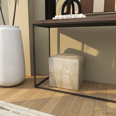 Tabouret de salon en cuir