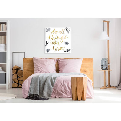 «Do All Things with Love BW» par Sara Zieve Miller, art mural en verre acrylique