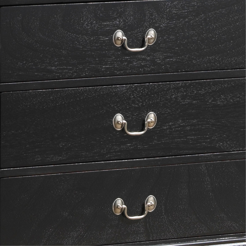 Charmant coffre de rangement traditionnel noir