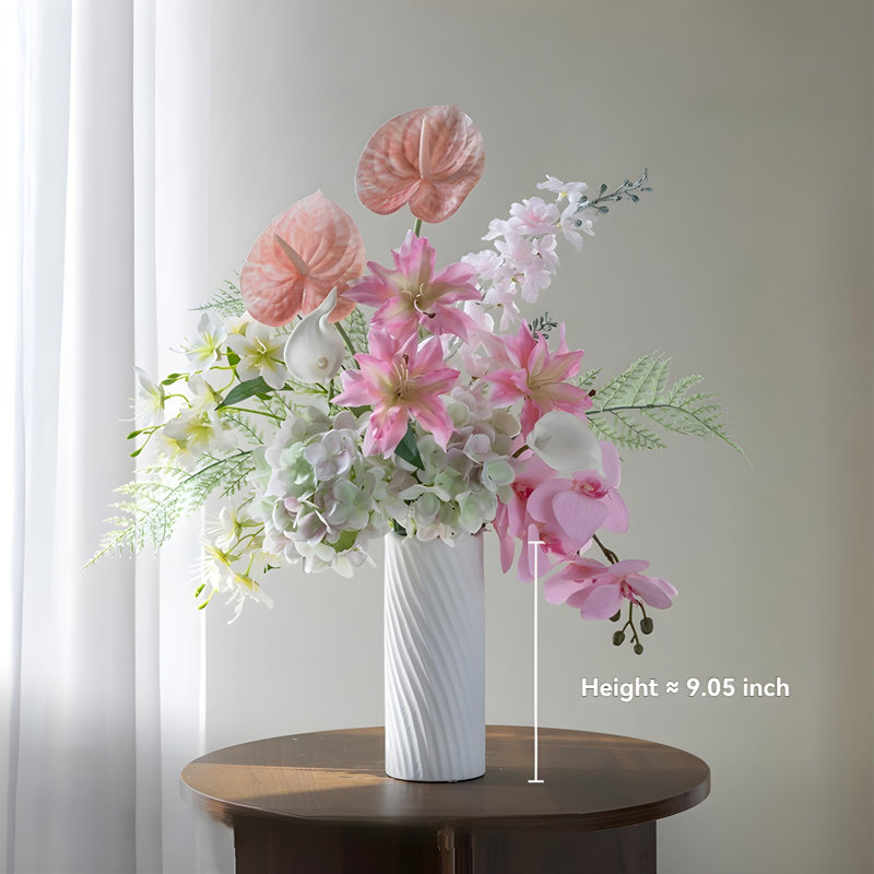 Ornements de fleurs simulées