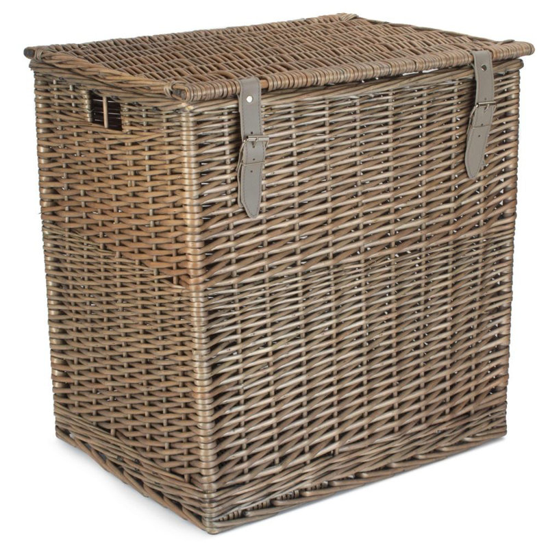 Bay Isle Home Large Antique Wash Vintner Storage Wicker Picnic B Wicker Decorative Basket