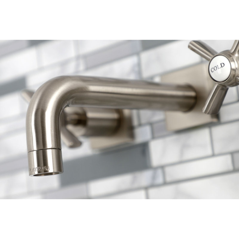 Robinet de salle de bain mural Millennium, Nickel brossé, Croix