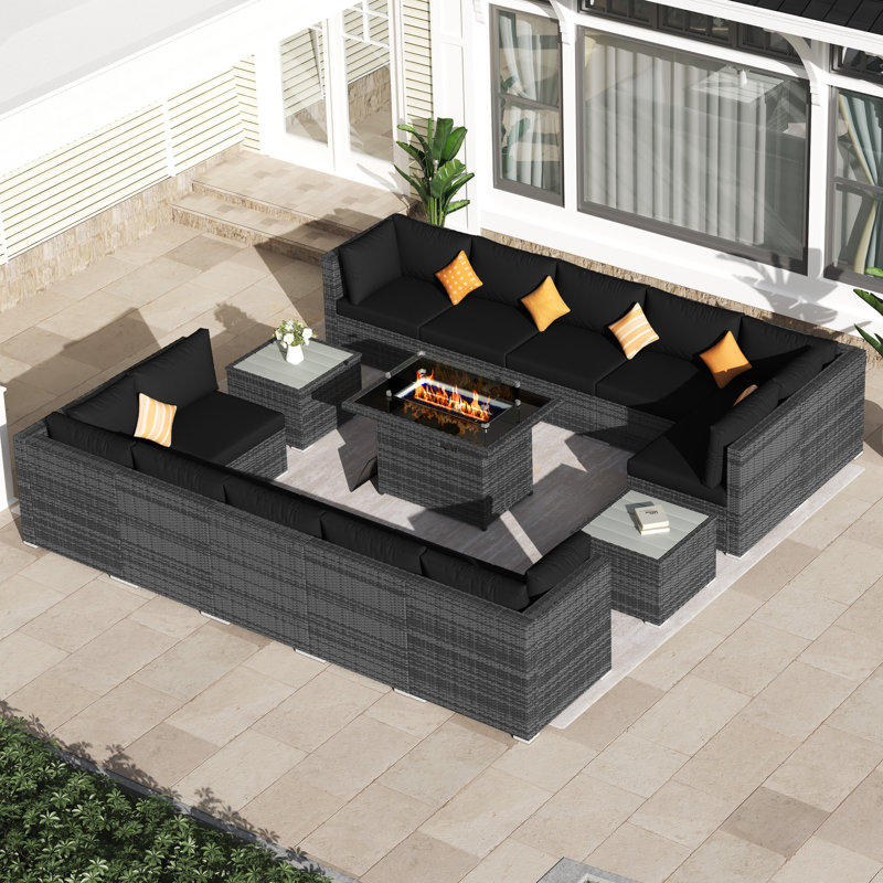 Ensemble de conversation modulaire en osier d'extérieur 15 pièces avec table de foyer au propane de 43 po, 2 tables d'appoint et coussins