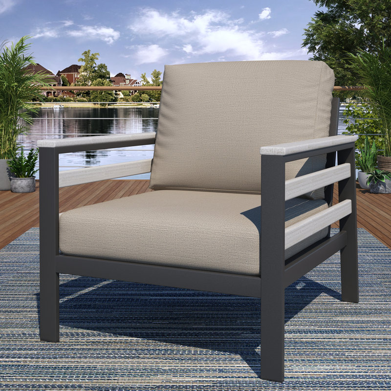 Chaise de patio avec coussins Sunbrella® Townsend, Argent coulé Sunbrella®, Gris foncé