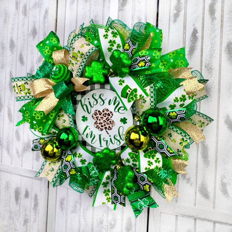 Handcrafted 18'' Wreath