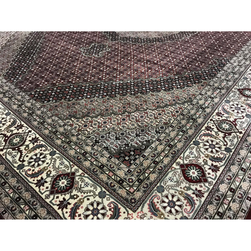 Tapis rouge et crème noué à la main de haute qualité