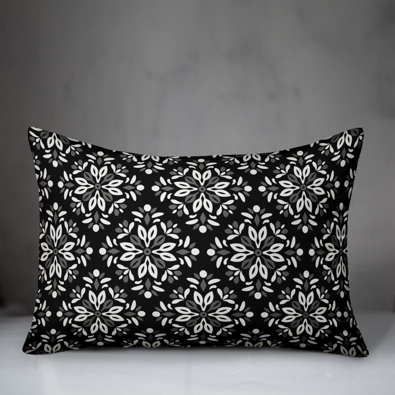 Medallion Outdoor Reversible Throw Pillow, Noir, H 18 po x l 25 po