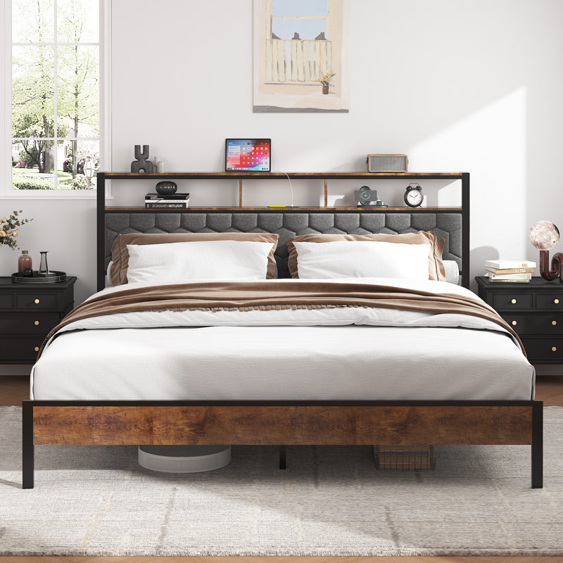 Très grand lit, cadre de lit plateforme en bois, chevet avec emballage souple et 2 tablettes, pas de bruit, pas besoin de matelas à ressorts et d'outils d'assemblage simples, grand espace de rangement sous le lit, couleur brune