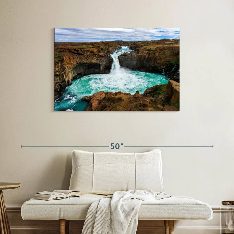 Incroyable cascade d'Aldeyjarfoss, H 26 po x l 39 po
