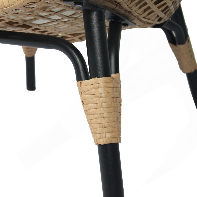 Fauteuil de patio en osier tissé PE avec coussin en rotin de couleur naturelle beige