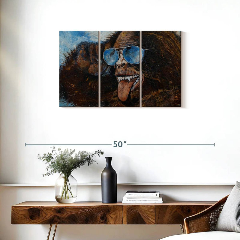 Brampt Cool Bigfoot, 20" H x 33" W