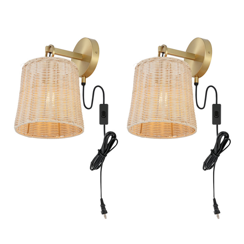 Bellmead Plug-in Armed Sconce, Golden