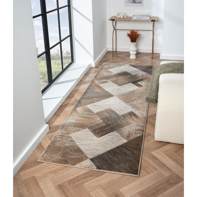 Capresa Geometric Indoor Rug, Runner 2'8" x 7'10"